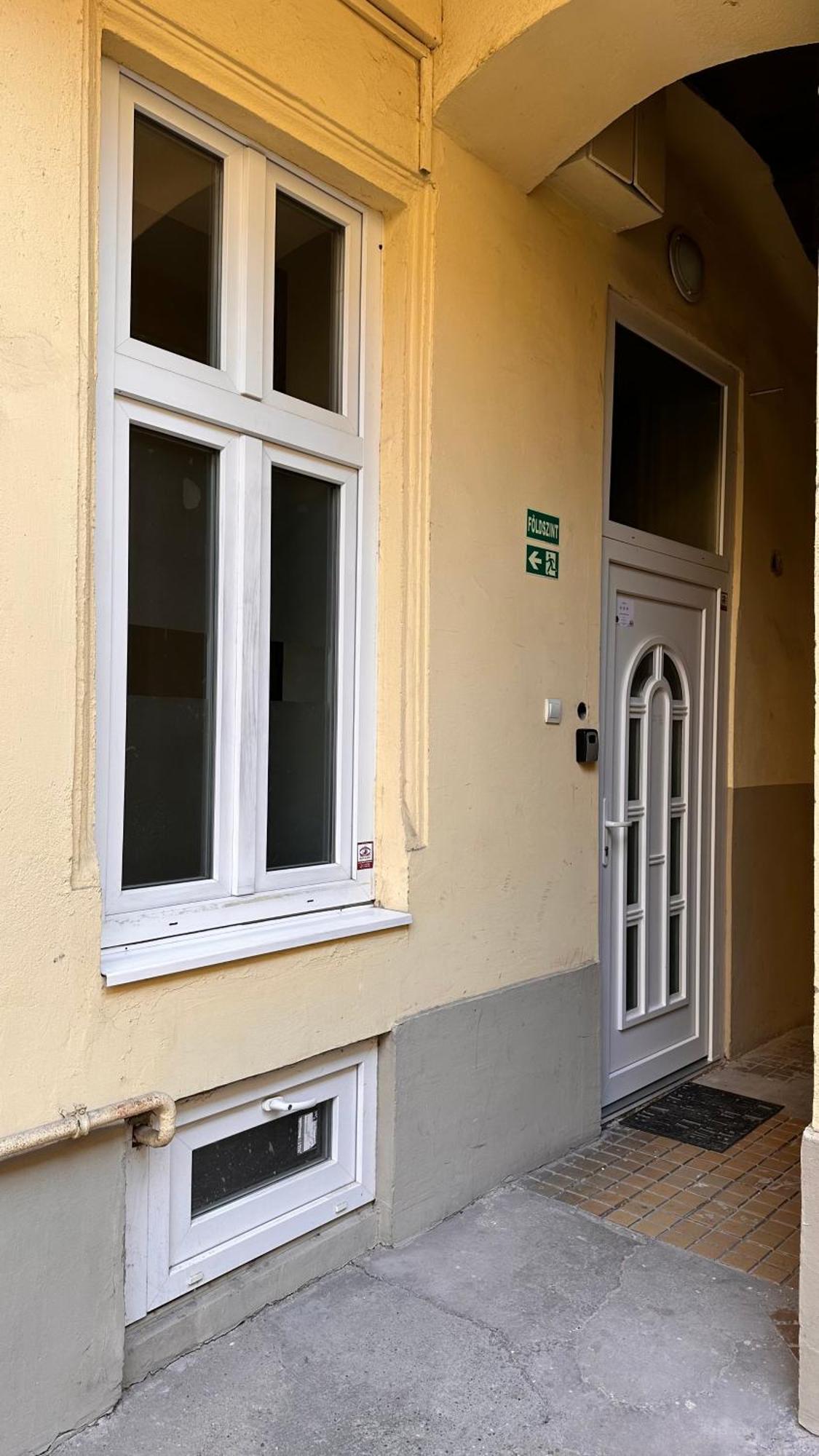 Ultra Modern Home Budapest Ngoại thất bức ảnh